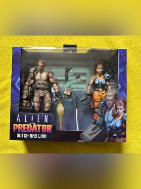 Alien vs. Predator (Arcade Appearance) 7" Scale Action Figure 2-Pack by NECA.